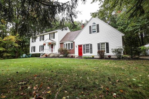 24 Otterson Rd, Londonderry, NH 03053 exterior