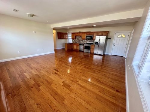 12 Woodcliff St, Roxbury Xing, MA 02125 exterior