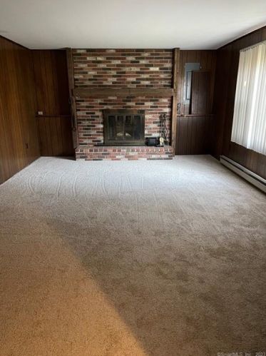 10 Vale Rd, Brookfield Center, CT 06804 exterior