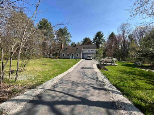 371 Deerfield Rd, Allenstown, NH 03275 exterior