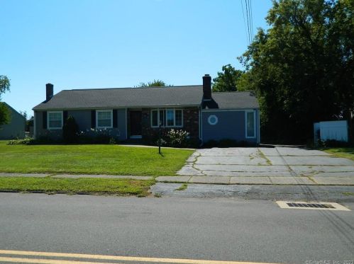 29 Sun Valley Dr, Southington, CT 06489 exterior