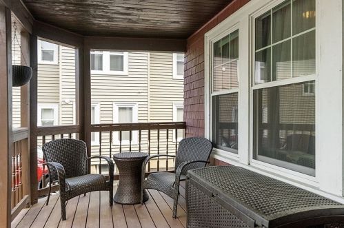 3 Hartshorn Ave, Worcester, MA 01602 exterior