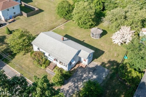 38 Stevens St, Taunton, MA 02718 exterior