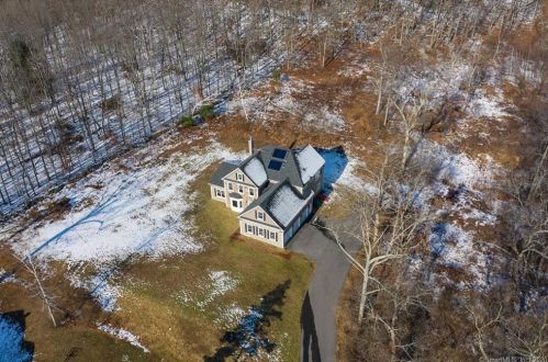 657 Goodale Hill Rd, Glastonbury, CT 06033 exterior
