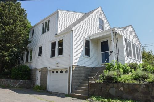 72 Jasper St, Saugus, MA 01906 exterior