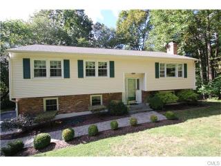 106 Longfellow Rd, Huntington, CT 06484 exterior