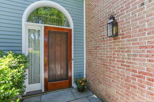 86 Regents Park, Westport, CT 06880 exterior