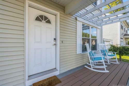 15 Prosperity Ct, Southington, CT 06489 exterior