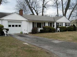 5 Sutter Ave, Warwick, RI 02886 exterior