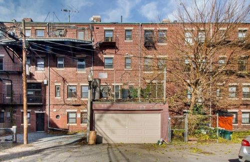 903 Beacon St, Roxbury-Xing, MA 02215 exterior