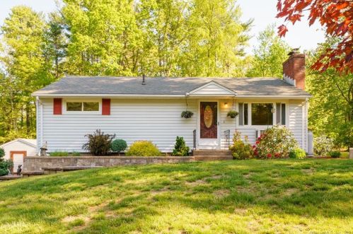 58 Brookfield Rd, Manchester, CT 06043 exterior