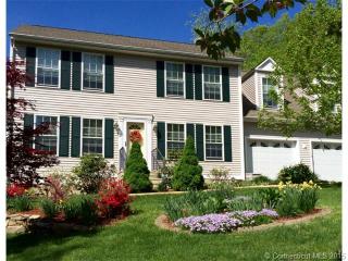 678 Shewville Rd, Gales-Ferry, CT 06339 exterior