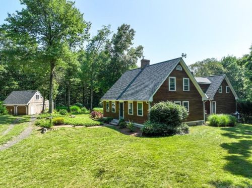 90 Skunk Misery Rd, Higganum, CT 06441 exterior