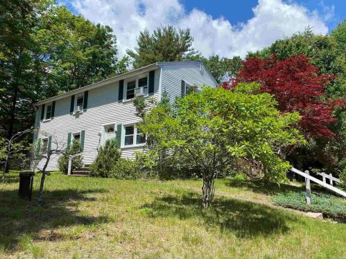 67 Old County Rd, Plaistow, NH 03865 exterior