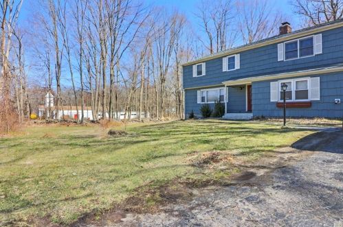 458 Elm St, Upper Stepney, CT 06468 exterior