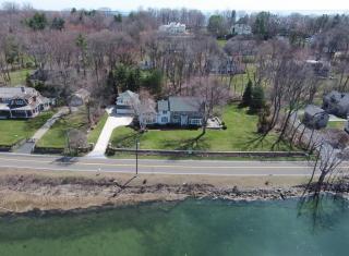 124 Pear Tree Point Rd, Tokeneke, CT 06820 exterior