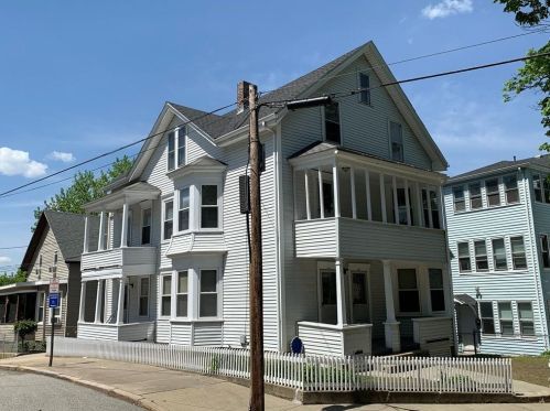 125 Elm St, Woonsocket, RI 02895 exterior