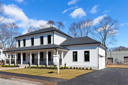 6 Myrtle Ave, Wakefield, MA 01880 exterior