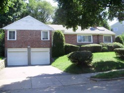 42 Cynthia Rd, Newton, MA 02459 exterior
