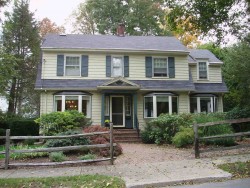 26 Larchmont Ave, Newton, MA 02468 exterior