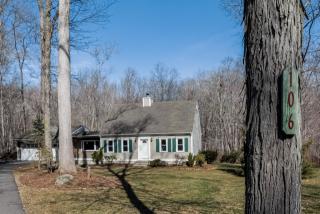 106 Cow Hill Rd, Clinton, CT 06413 exterior