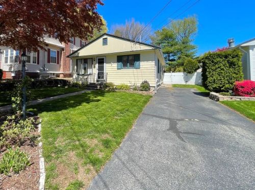 131 Kentland Ave, Providence, RI 02908 exterior