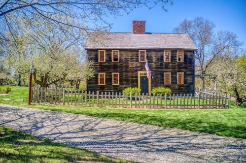 83 Whitney Rd, Harvard, MA 01451 exterior
