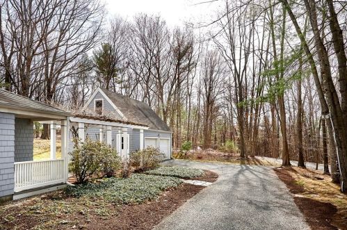 98 Baker Hill Rd, Northampton, MA 01062 exterior