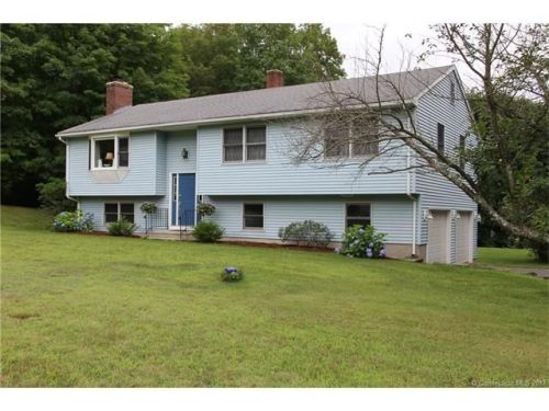 4 Rocco Rd, Manchester, CT 06043 exterior
