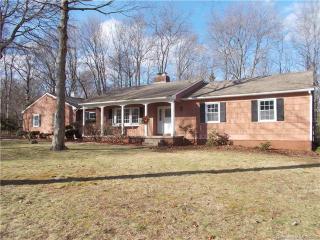 34 Sharon Ct, Huntington, CT 06484 exterior