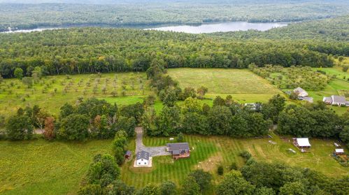 139 Sawyer Hill Rd, Canaan, NH 03741 exterior