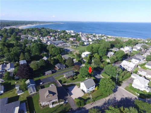 181 Boon St, South-Kingstown, RI 02882 exterior