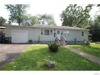 14 Dupont Pl, Bridgeport, CT 06610 exterior