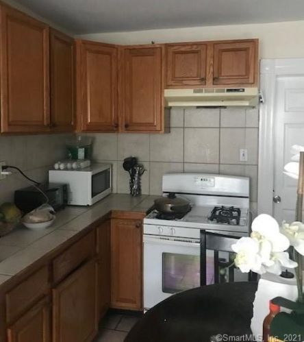 162 Orchard St, Bridgeport, CT 06608 exterior