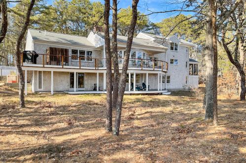 325 Pilgrim Spring Rd, Wellfleet, MA 02667 exterior