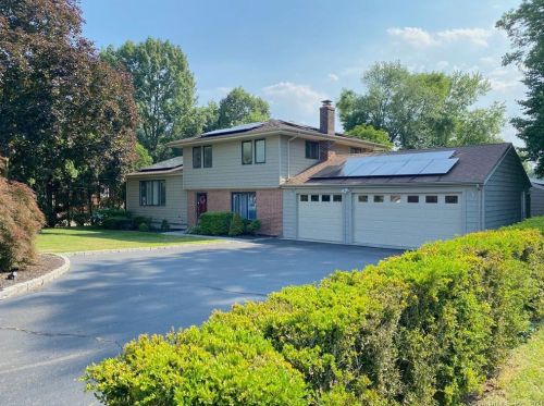 9 Waterbury Rd, Norwalk, CT 06851 exterior