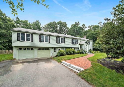 85 Whiffletree Ln, Marshfield, MA 02050 exterior