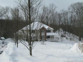 64 Royal Coach Ln, Southbury, CT 06488 exterior