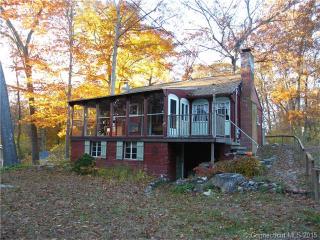 324 Shore Dr, Guilford, CT 06437 exterior