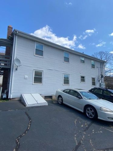 104 Main St, Vernon, CT 06066 exterior