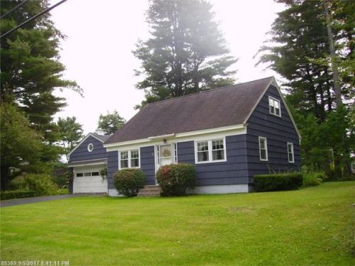 8 John Ave, Waterville, ME 04901 exterior