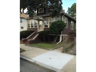 68 Ruskindale Rd, Roxbury-Xing, MA 02136 exterior
