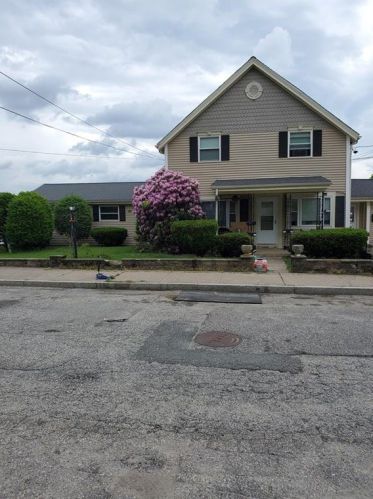 356 Rhode Island Ave, Woonsocket, RI 02895 exterior