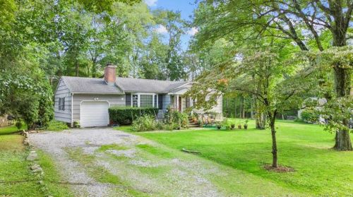 7 Thistle Rd, Norwalk, CT 06851 exterior