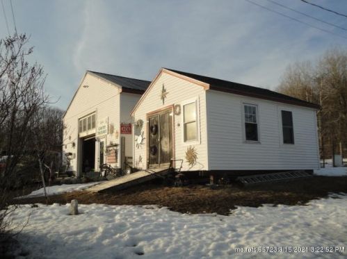 181 Outlet Rd, Hallowell, ME 04347 exterior