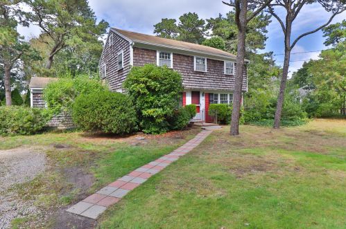 62 Long Rd, Hardwich, MA 02645 exterior