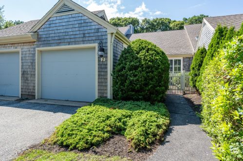 7 Kates Path, Yarmouth, MA 02675 exterior