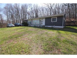 935 Woodtick Rd, Waterbury, CT 06705 exterior