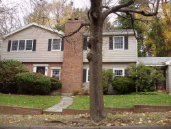 68 Lewis St, Newton, MA 02458 exterior