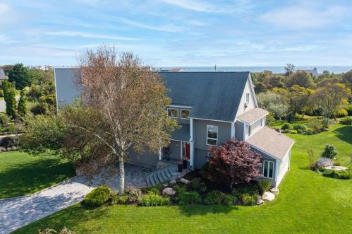 9 Wilderness Dr, South Kingstown, RI 02882 exterior